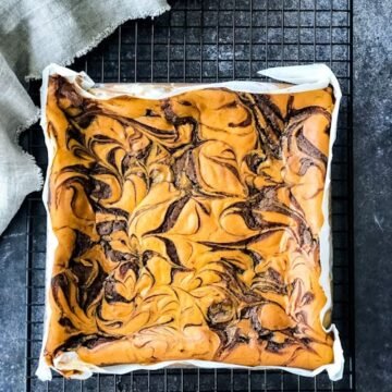 pumpkin-cheesecake-swirl-brownies 11 Fall Brownies Recipes For The Perfect Autumn Baking Day