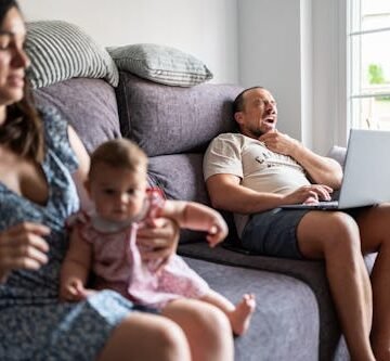 gettyimages-2168510748 Is the Roommate Phase Just a Normal Part of Parenthood? A Therapist Weighs In