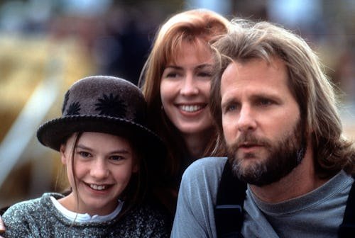 anna-paquin-dana-delany 8 Girl Power Movies That Still Hold Up From The '90s & '00s