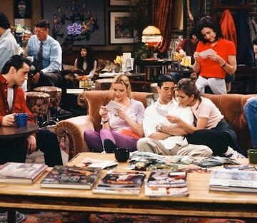 central-perk-friends Bring Back The Beloved TV Restaurant Hangout