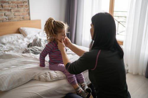 gettyimages-1371925312 So Your Kid Has A Gross Rash Around Their Mouth. What Do You Do?