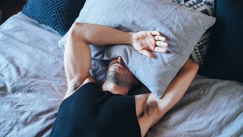 gettyimages-2155058509-1 What Experts Say About The “Erectile Recession” Affecting Millennial Men