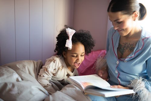 mom-little-kid-read Turns Out Parents Really Don't Like Reading To Their Kids