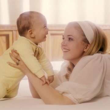 27 Retro Baby Names We Need To Bring Back, From Nancy & Roy To Dennis & Patricia
