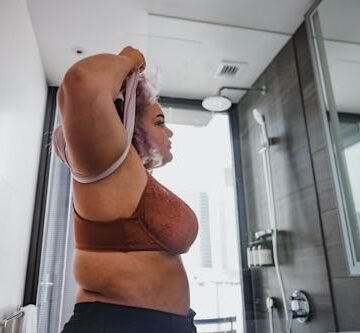 Why Are My Nipples Itchy? Experts Explain