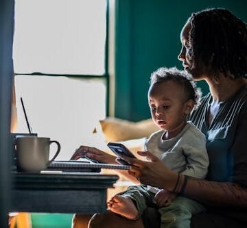 "The Motherhood Penalty" Is Real, & It Starts Before You Even Give Birth