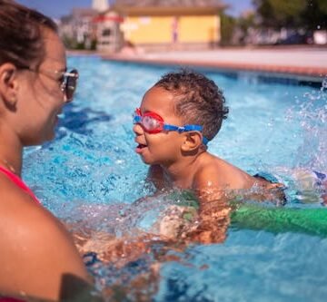 What Age Should Kids Learn To Swim? An Expert Dives In